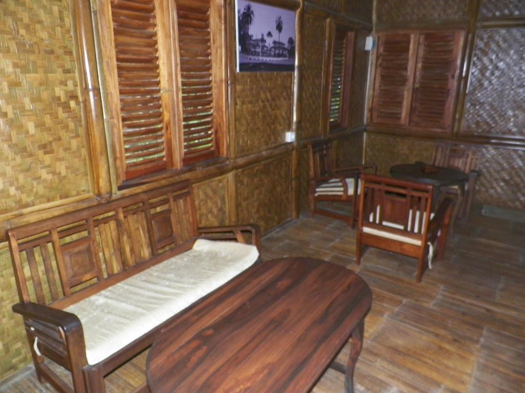 Villa Kampung Karuhun Sutan Raja Bandung Oda fotoğraf