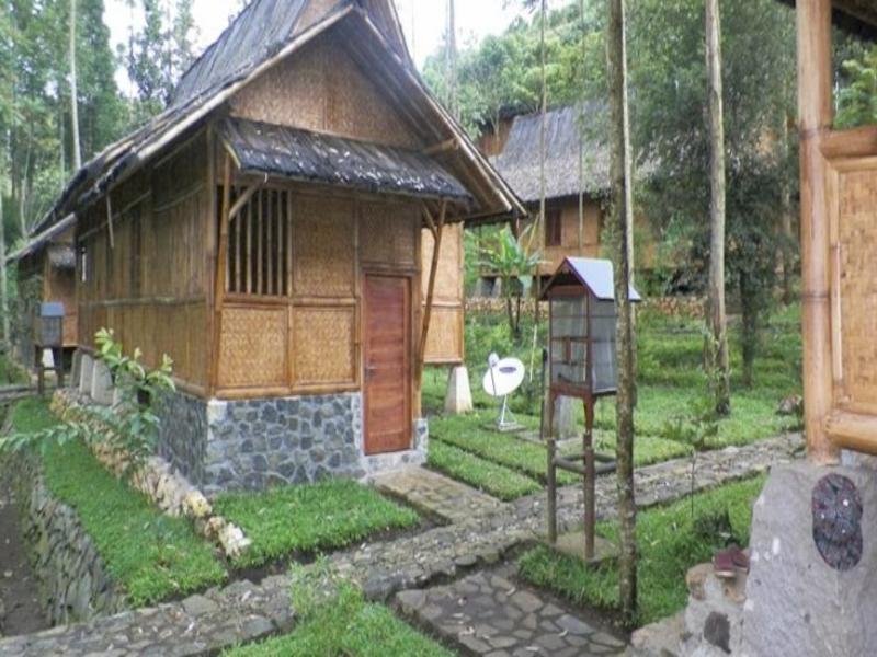 Villa Kampung Karuhun Sutan Raja Bandung Dış mekan fotoğraf